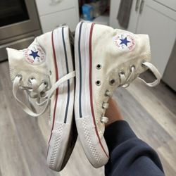 High Top Converse Women’s 6 Men’s 4