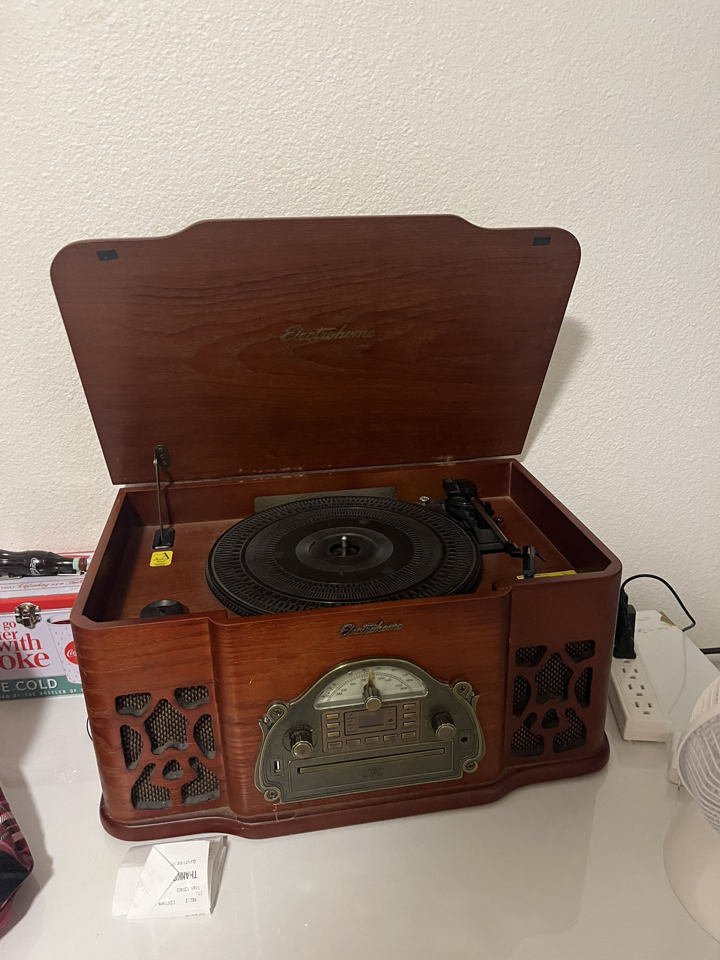 RECORD PLAYER 