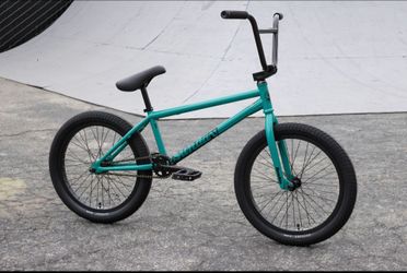 Sunday EX ‑ Erik Elstran Signature