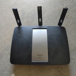 Linksys EA6900 AC1900 Smart WiFi Dual-Band Router