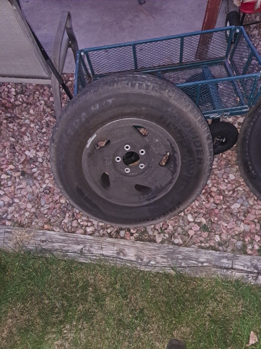 3 1997 Ford F150 tires and wheels