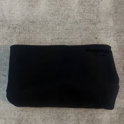 Black Essentials Crewneck