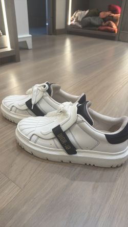 Dior sneakers