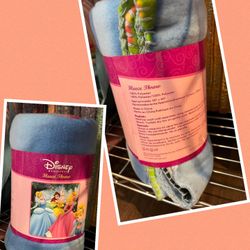 DISNEY PRINCESS FLEECE THEOW BLANKET