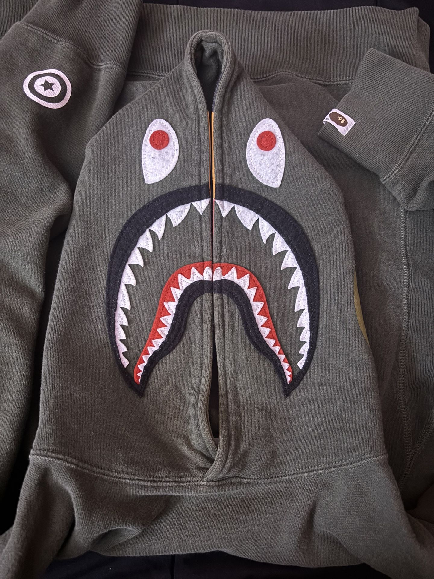 Bape pullover hoodie sz S