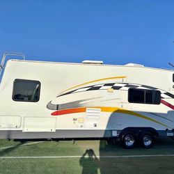 2005 GearBox Toy Hauler