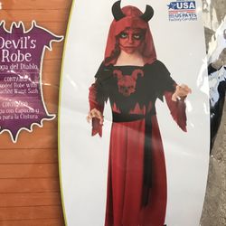 Haloween Costume - Devil’s robe. Boys Size S (4 to 6)