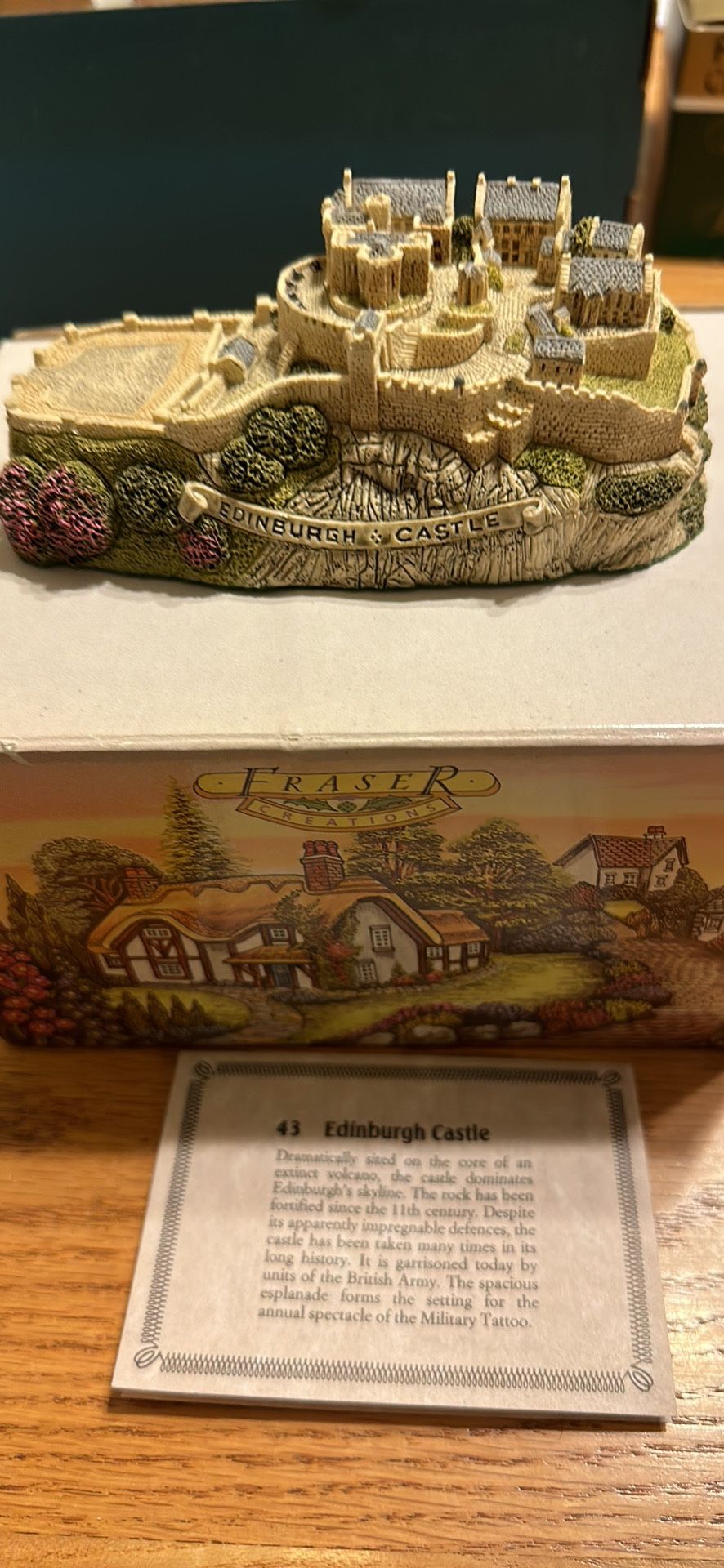 Vintage Fraser Creations Edinburgh Castle Scotland Statue Figurine 1992