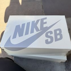Nike SB Dunk Low Pro QS Costco X Kirkland Collab