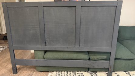 Queen headboard w metal frame / box spring/ matching end table