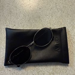 Quay Anyways Sunglasses.