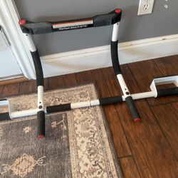Pull Up Bar - Door Hanging