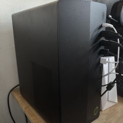 gaming pc and monitors