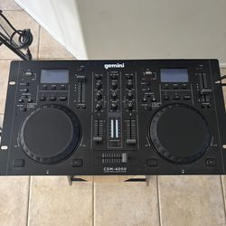 CDM 4000 DJ media player
