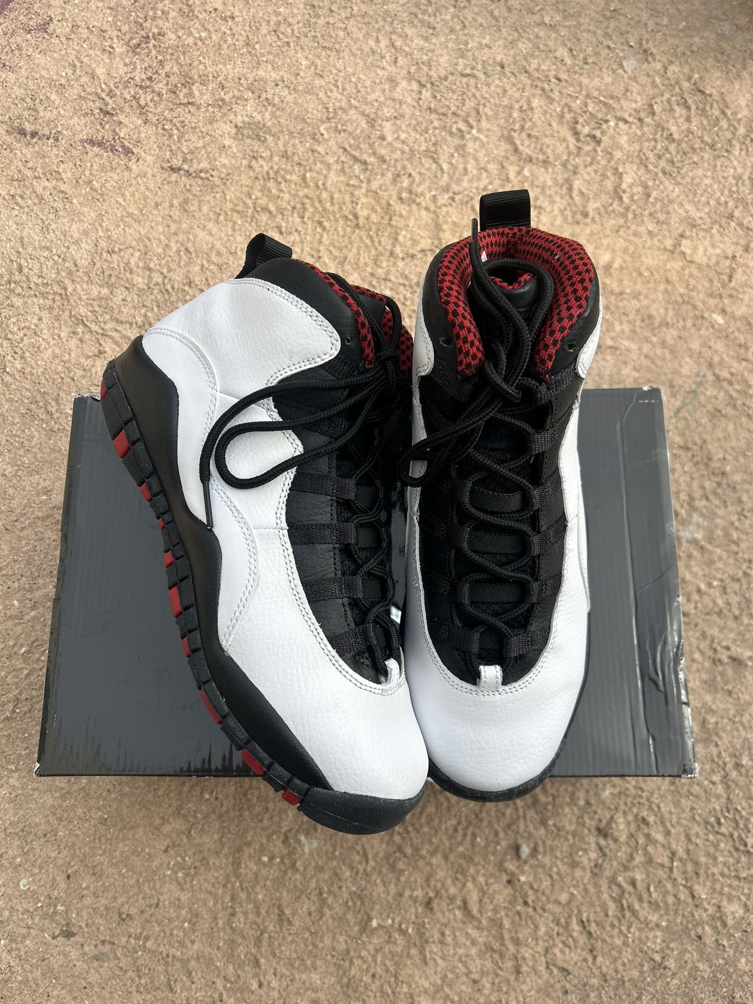 Chicago Jordan 10s Size 6.5y