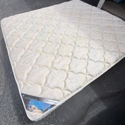 Cama King Size $$160