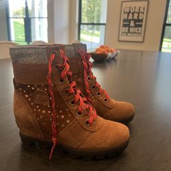 PERFECT Girls Sorel wedge Boots Size 4, From Nordstrom