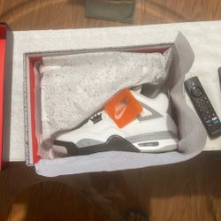 Jordan 4 Retro 