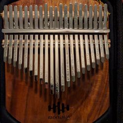 21 Key Kalimba New With Case