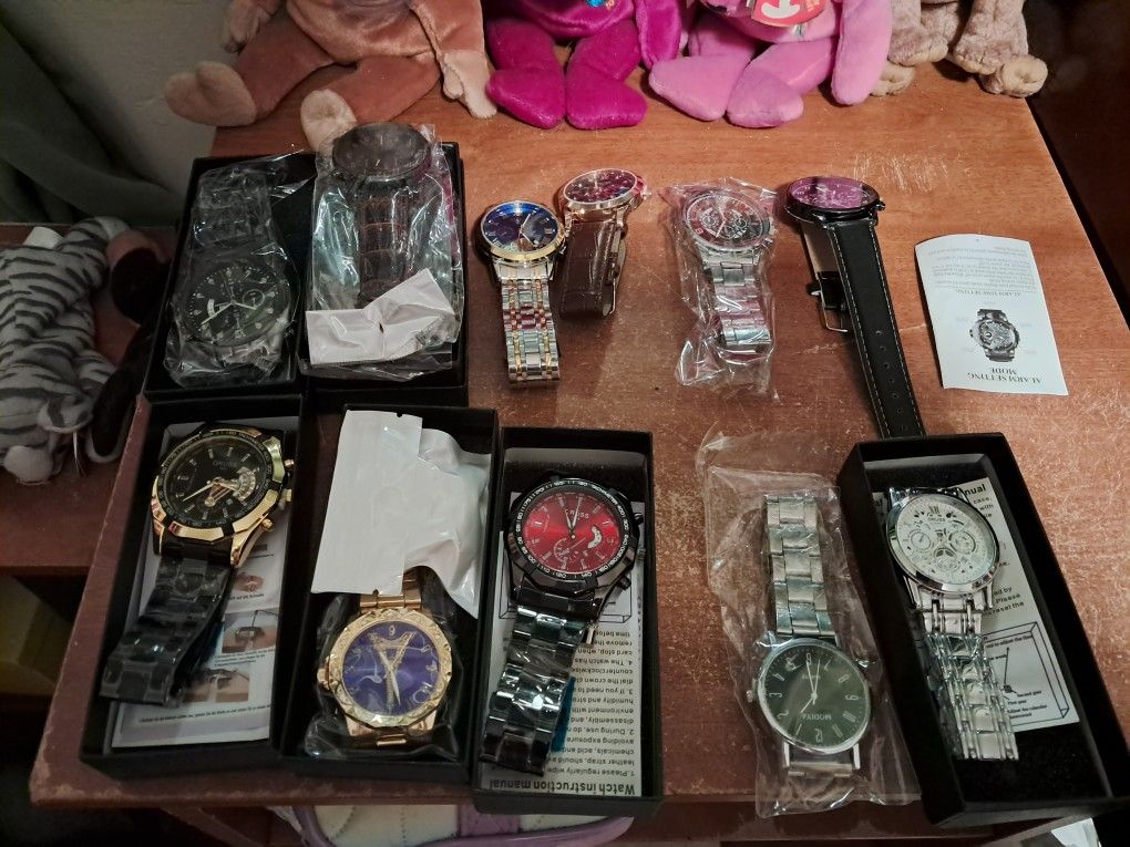 Huge Lot Of New Watches ⌚️ BRAND NEW Taking Offers