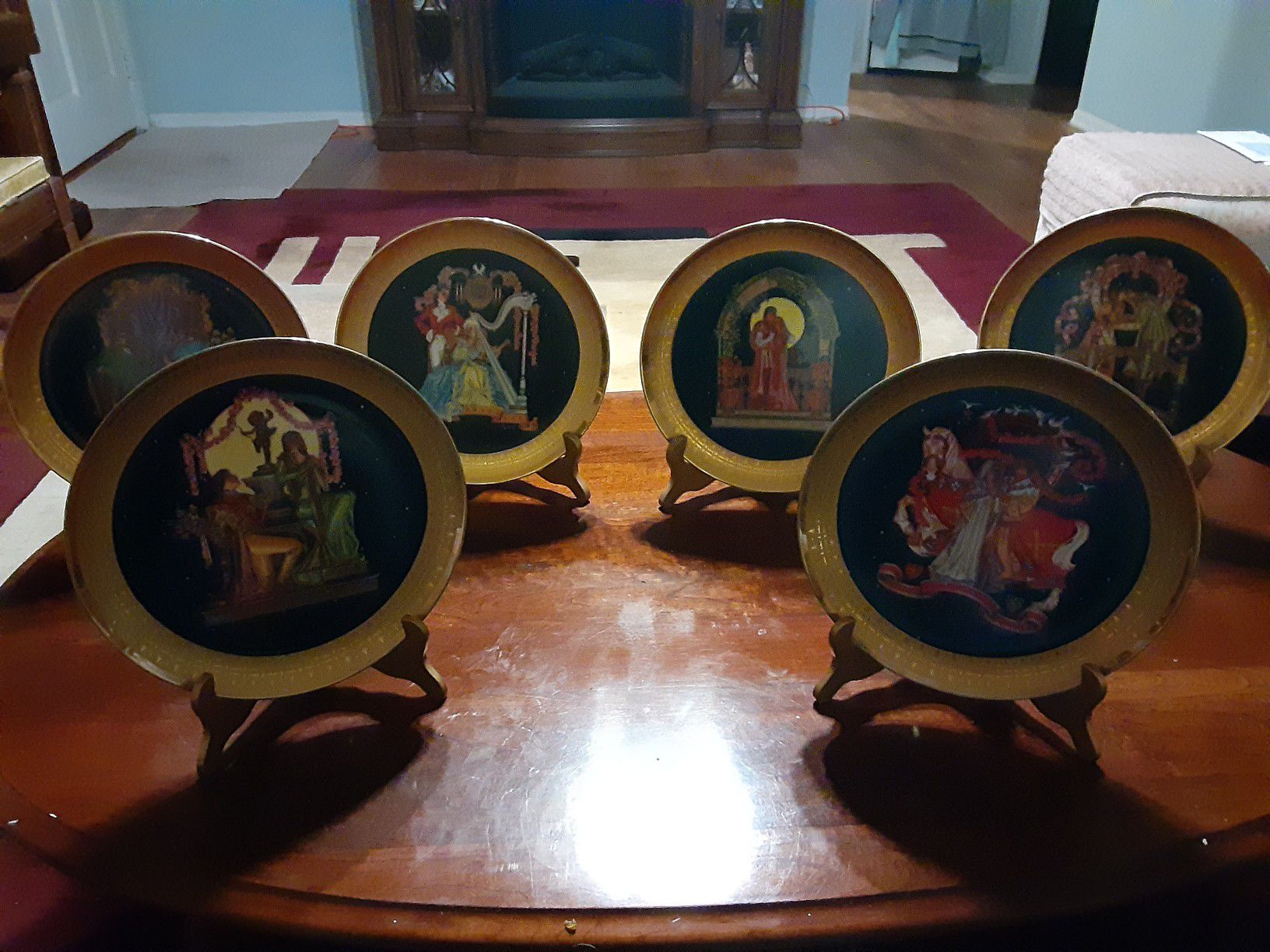 6 Beautiful Looking VINTAGE Plates and Stands By Loves Precious Moments