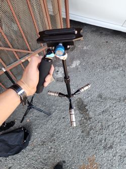Dual camera stabilizer