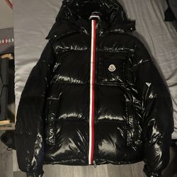 Moncler Puffer Large