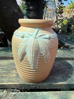 Clay pot