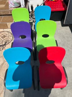 6 lifetime kids chairs