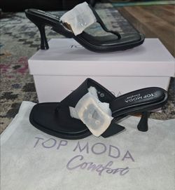 Women's sandals