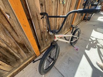 Sesh 20” Youth BMX Bike (6-11 years)