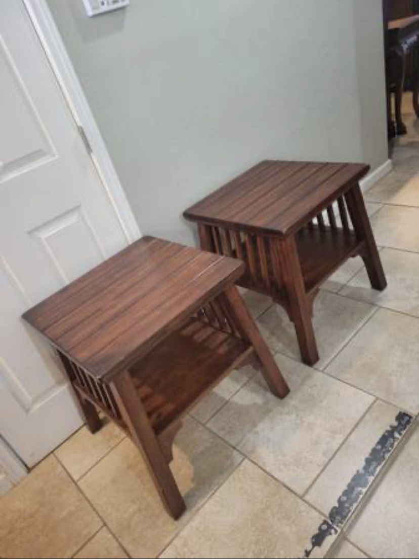 Coffee table/ 2 End tables