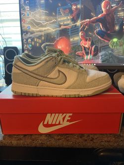 Honeydew Fleece Dunks Size 9.5