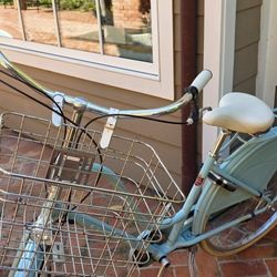 Amsterdam Dutch Beach Cruiser Bike 8-Speed Bicycle