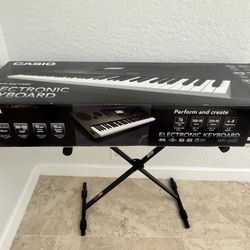 Casio Keyboard (like new)