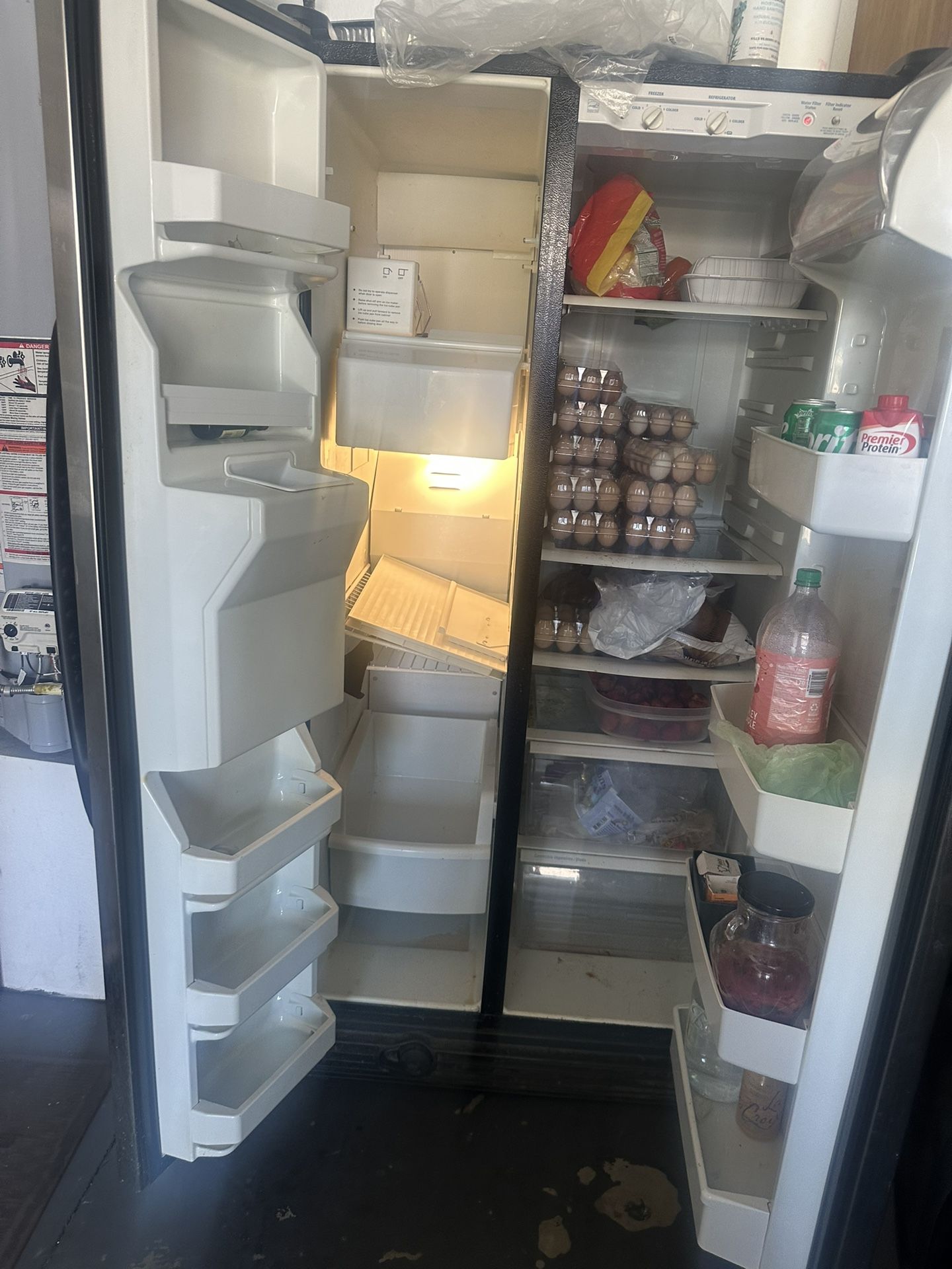 Refrigerator