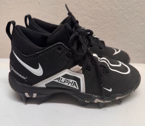 BOYS NIKE BASEBALL CLEATS SIZE 1.5