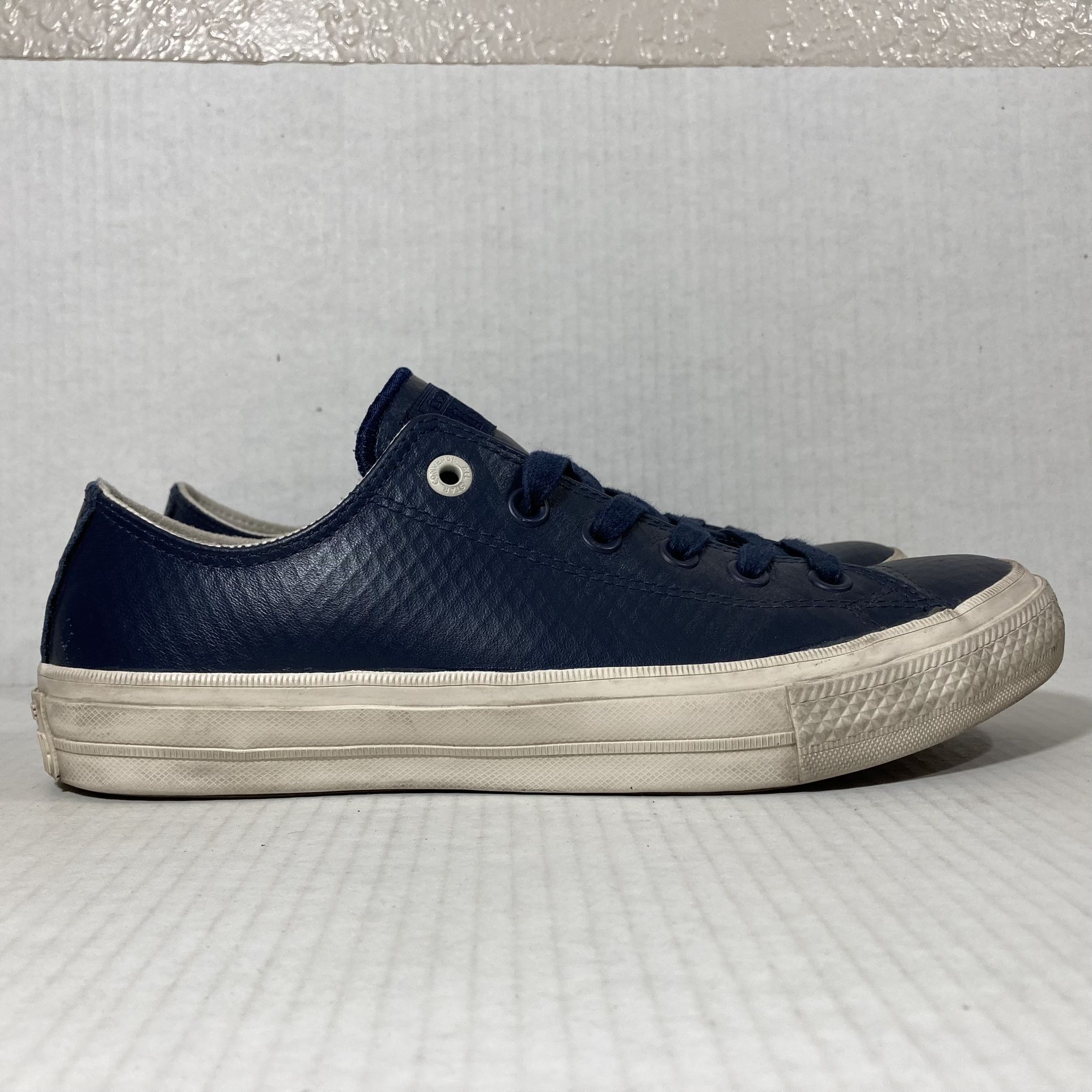 Converse Chuck Taylor All Star II Ox Low Blue White Leather Comfort Shoes Wmns Sz 9.5