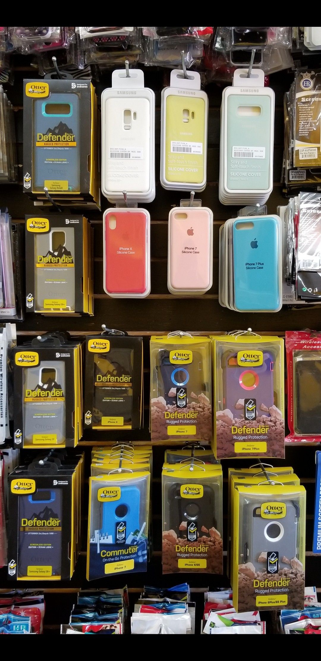 Galaxy and iPhone otterbox defender cases