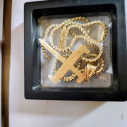 10kt Gold Double Tennis Chain With 2 1/4 Inch Pendant 