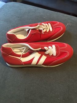 Tennis Shoes