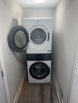 Stackable washer and dryer