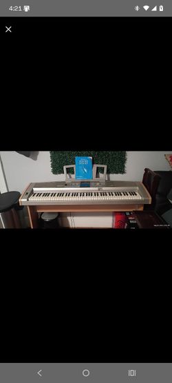 Yamaha Portable Grand Piano DGX-505