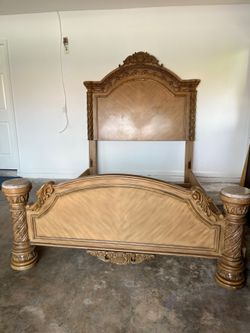 Ashley Furniture South Coast Bed - Queen