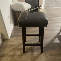 2 Leather Bar Stool