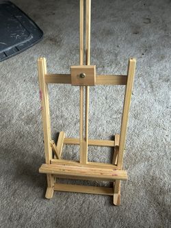 Small portable art easel