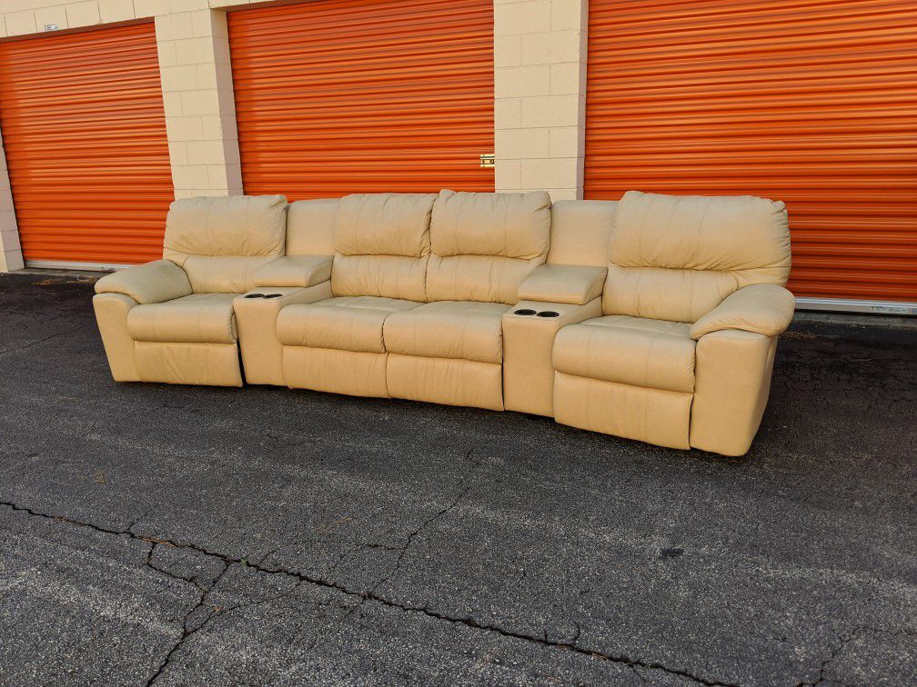 Haverty's Reclining Sectional Sofa