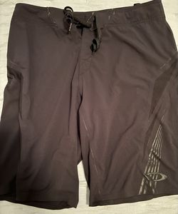 Men’s Oakley Blade II Board shorts Trunks Swimsuit Jet Black Size 33