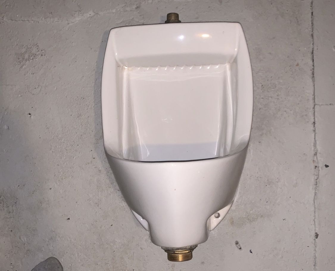 New Opened Box American Standard Maybrook 1.0 Mens Bathroom Urinal- With Some New And Possibly Lightly Used Adaptors (but Think All Are There