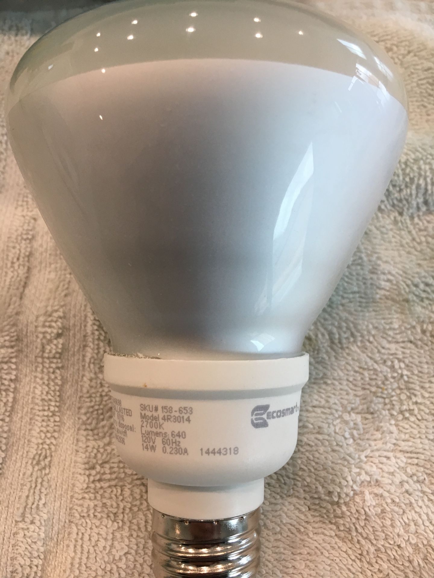 Like new!! Ecosmart flood light bulbs.